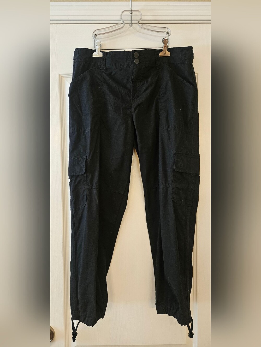 Sanctury Black Cargo Capris